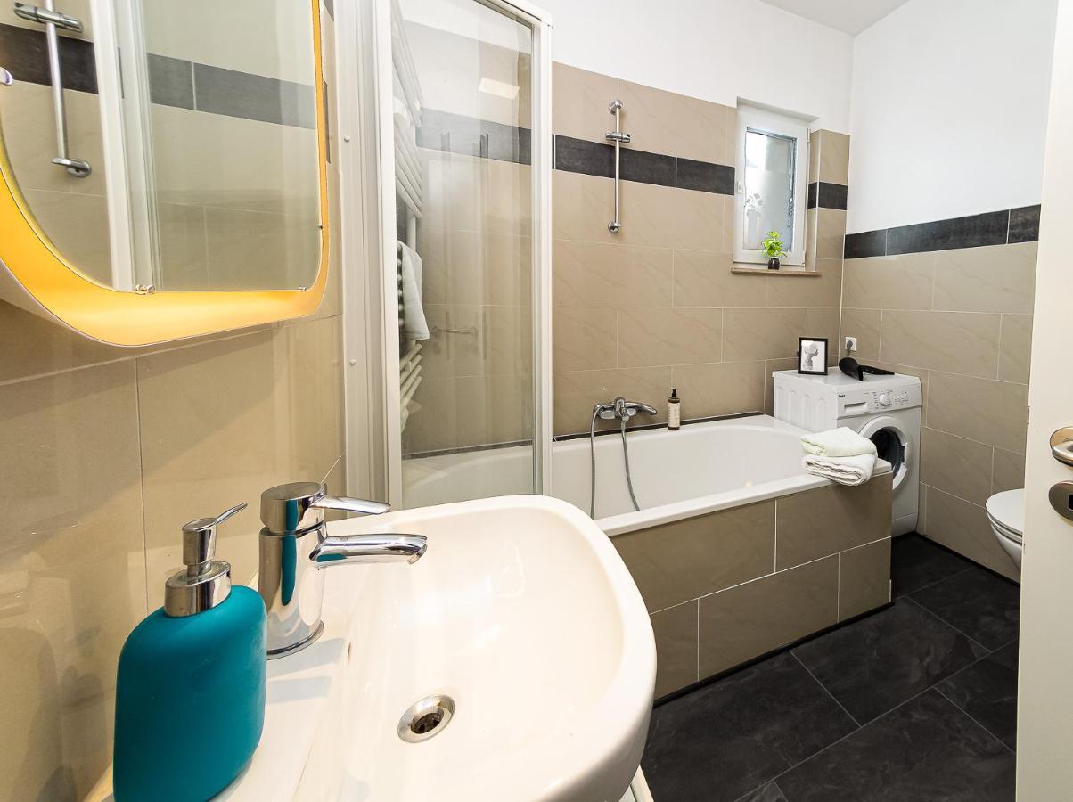 Fabelhafte Apartments Zum Wohlfuehlen Mit Junik Apartments Дуйсбург Екстериор снимка